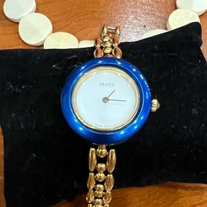 Gucci watch Gold bracelet and bezel color change.